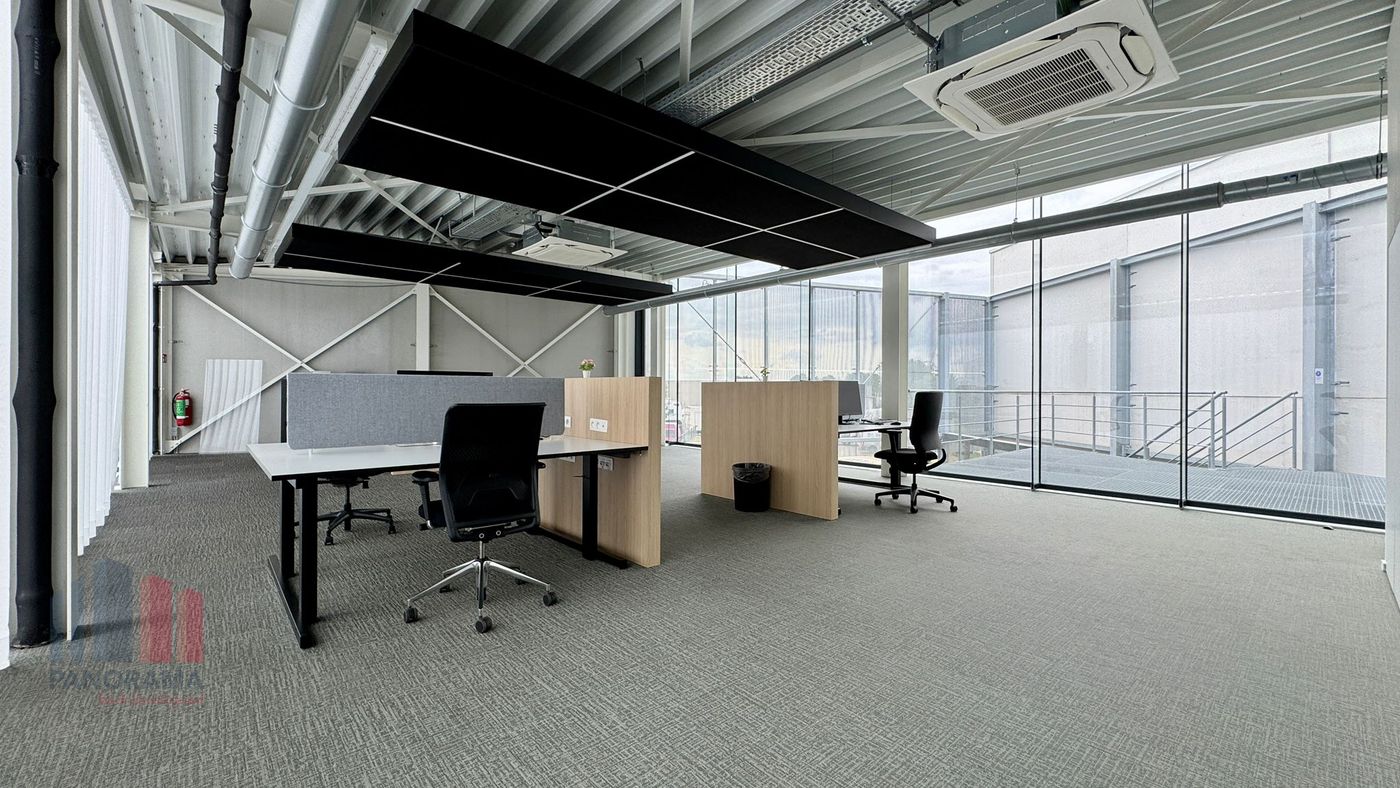 Open workspace and classroom floor